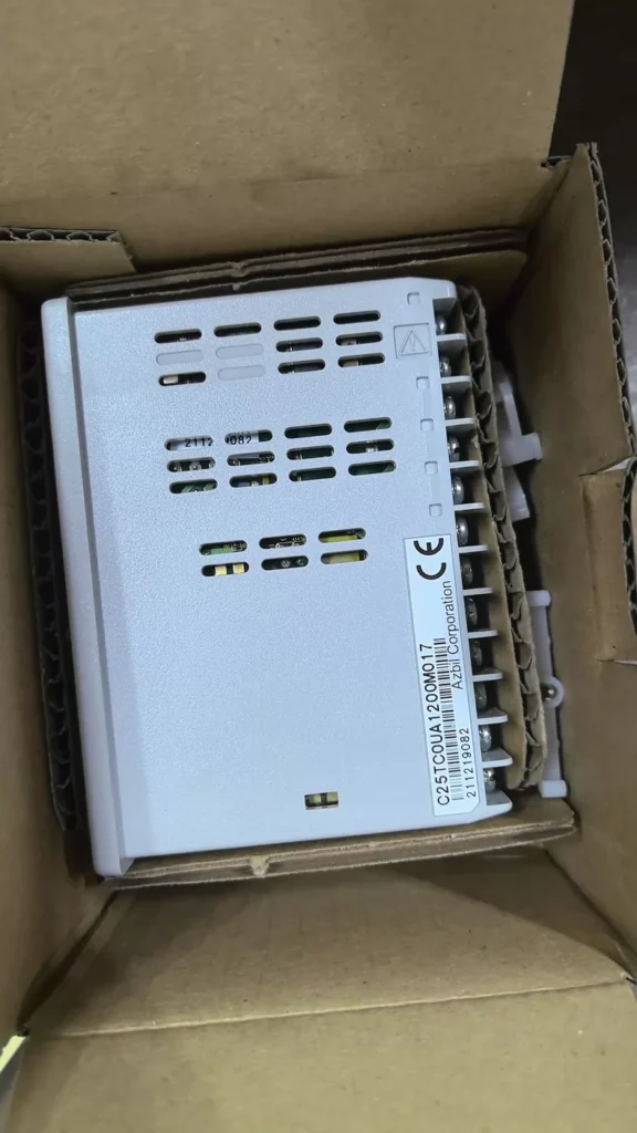 YAMATAKE C25TC0UA1200M017 Temperature Controller