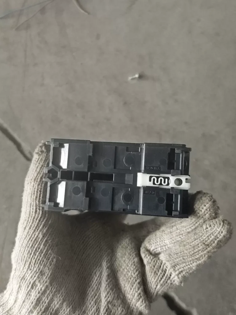 Fuji Electric BW32AAG thumbnail