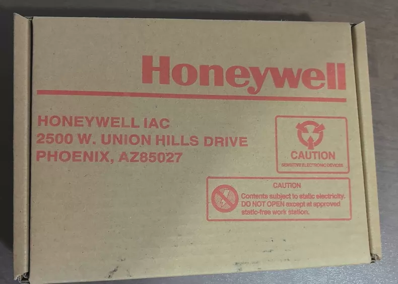Honeywell TC-OAV081 Analog Output Module thumbnail