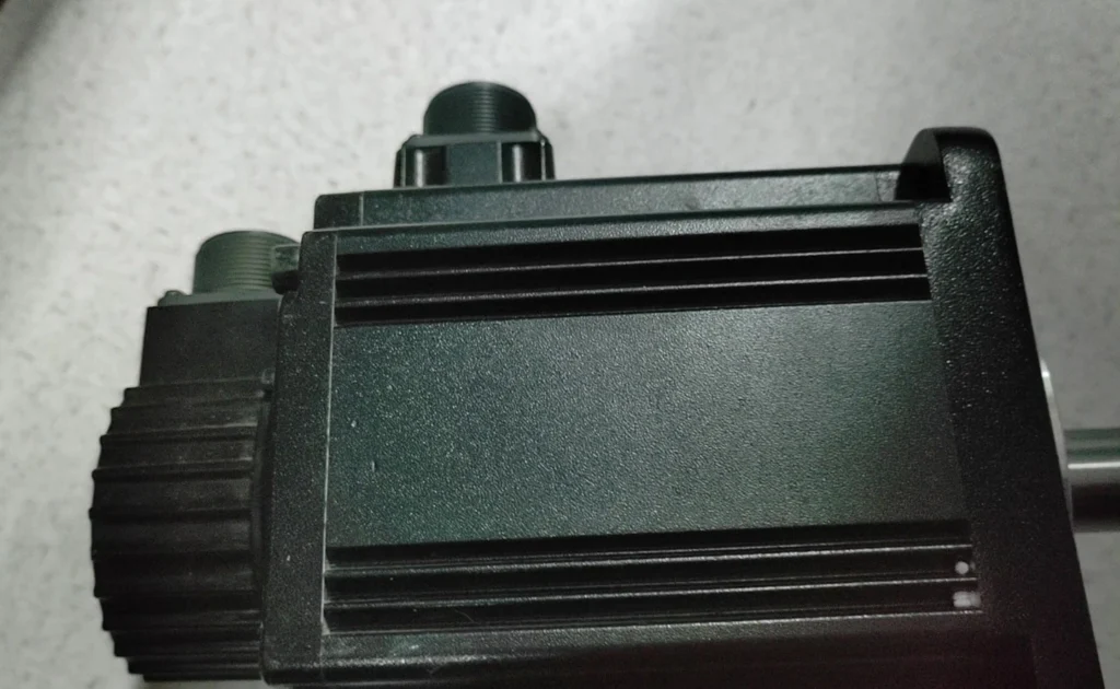 Delta ECMA-E11320RS Motor