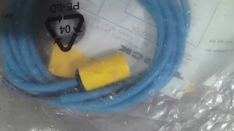 TURCK BI5-P18-Y1X Proximity sensor thumbnail