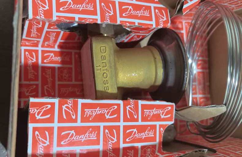 Danfoss 067B3210 TEX12 R22 Thermostatic Expansion Valve thumbnail