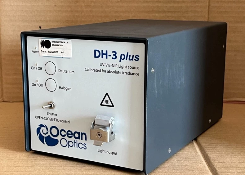 Optics DH-3 Plus DH-3P-CAL Light Source