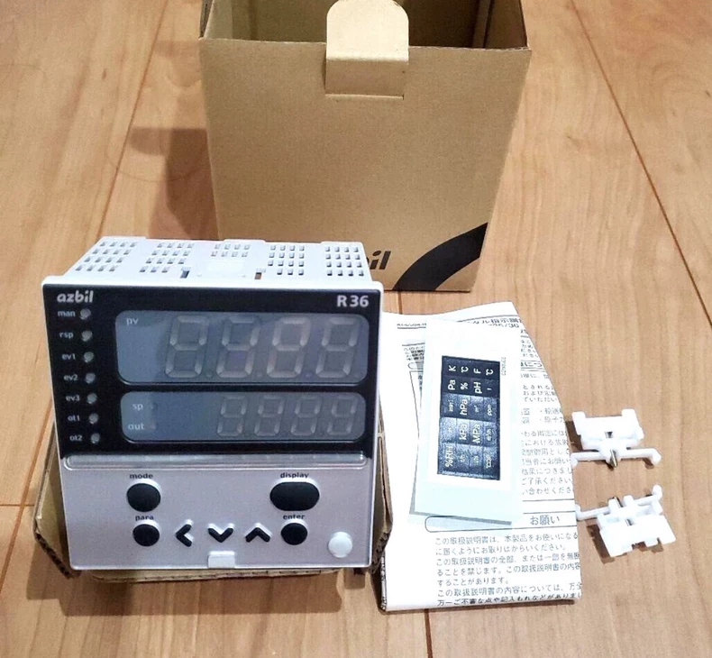 Azbil R36TR1UA2100 Controller