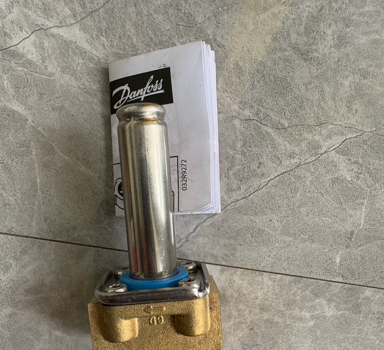 Danfoss EV210B 032U3606 Solenoid Valve thumbnail