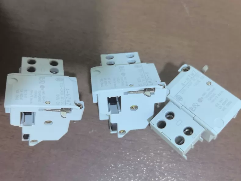 Moeller A-NZM7 MCCB Shunt Trip Accessory thumbnail