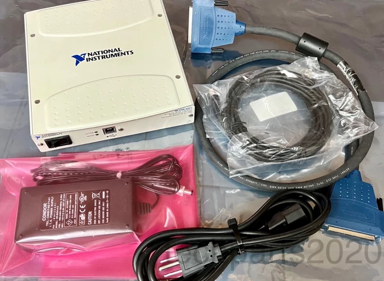 DAQ USB-6251 Power supply