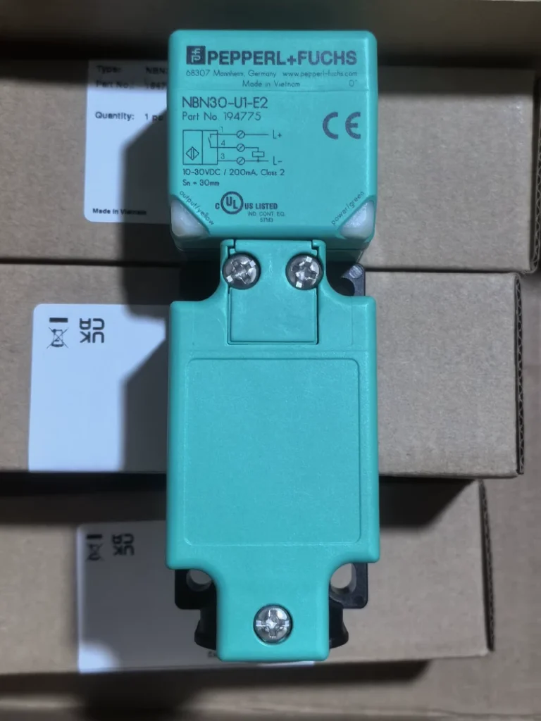 Pepperl+Fuchs 10-30VDC Proximity sensor thumbnail