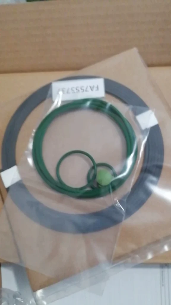 Edwards A73001801 TIP SEAL AND EXHAUST KIT thumbnail