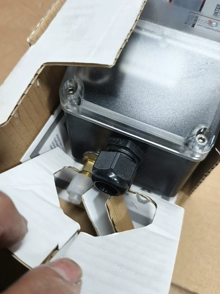 Pinter M0031A-027-AA0 Pressure Switch thumbnail