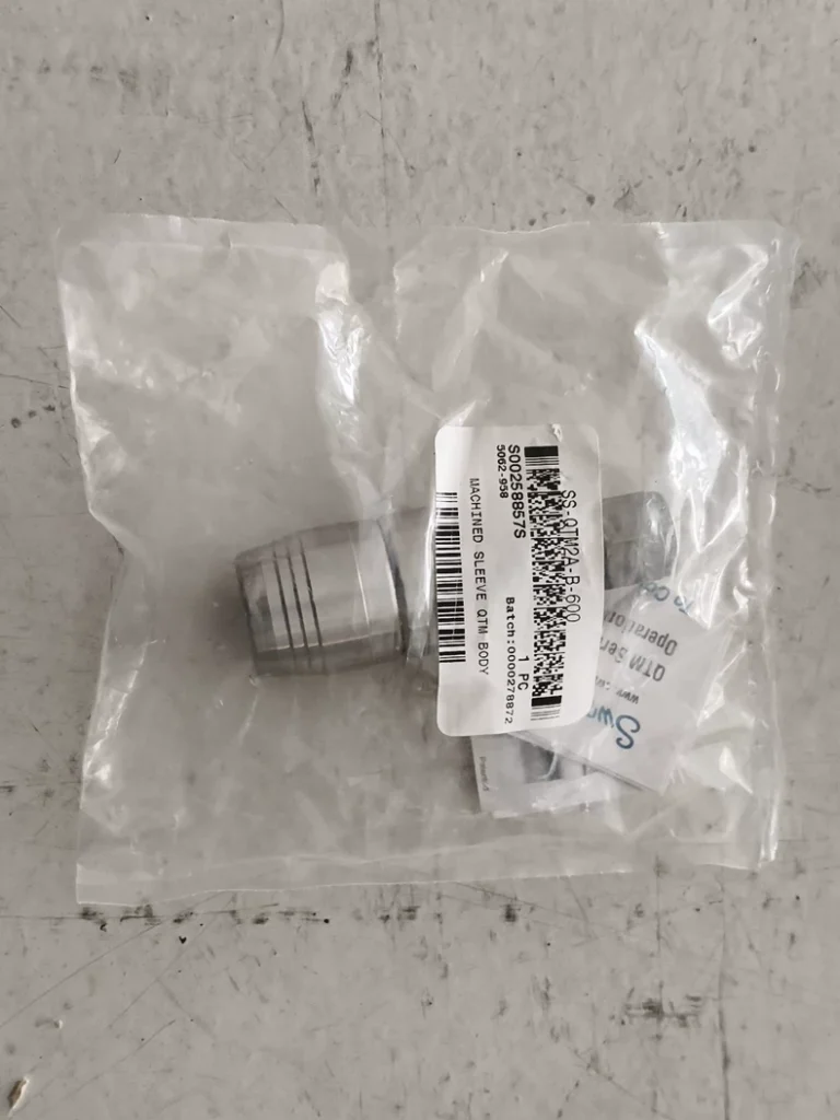Swagelok SS-QTM2A-B-600 quick-connect coupling body thumbnail