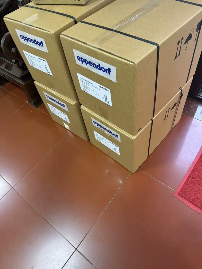 Eppendorf Centrifuge 5425 R thumbnail