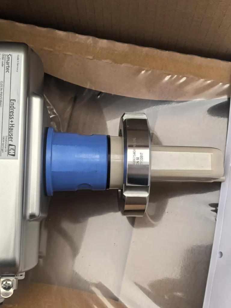 Endress+Hauser CLD134-PMV538AA1 Conductivity Compact Device thumbnail
