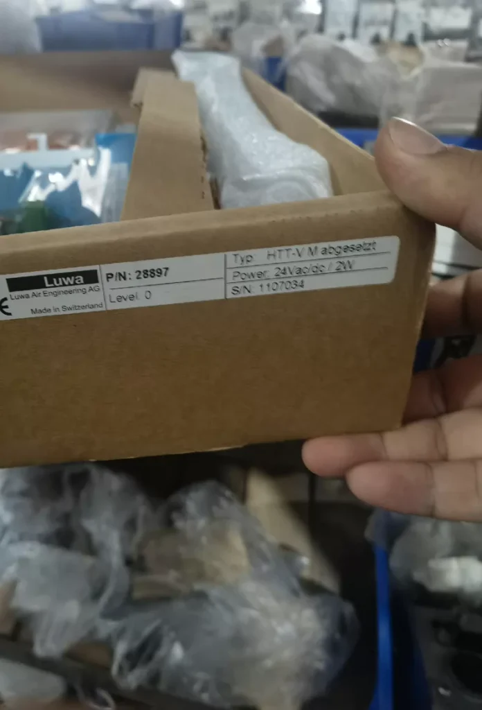 LUWA HTT-VS Raumversion 28896 Humidity-Temperature Transmitter thumbnail