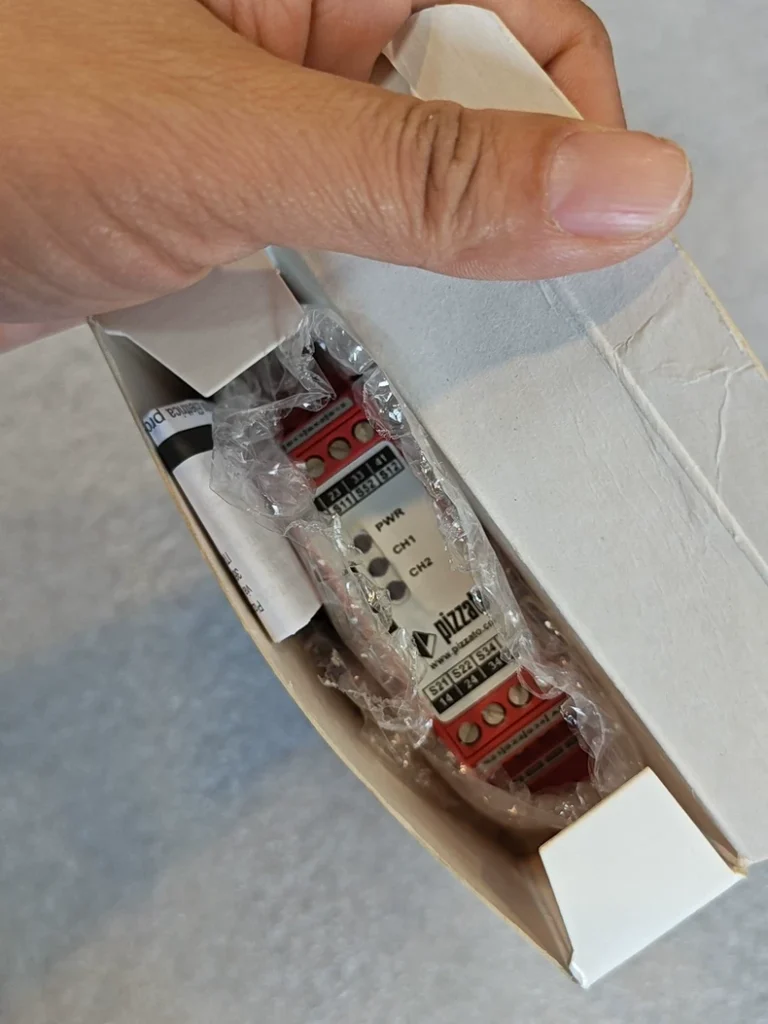 PIZZATO CS AR-05V024 safety module and relay thumbnail