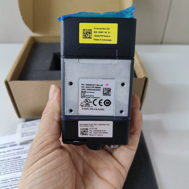 Mitsubishi CF37-SR industrial code reader thumbnail