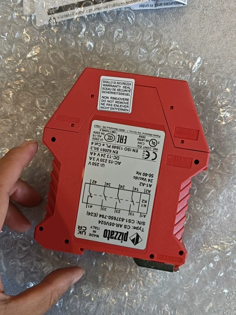 PIZZATO CS AR-05V024 safety module and relay thumbnail