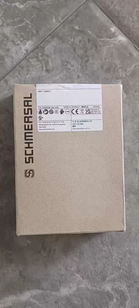 Schmersal SRB-E-402ST 103007221 Safety Relay thumbnail