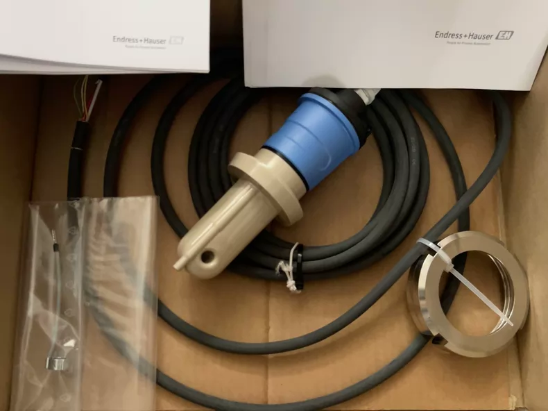 Endress+Hauser CLS54-AMV5012 CLS54-10C2/0 conductivity sensor thumbnail
