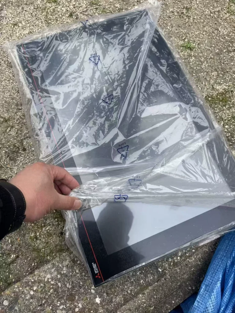 Mitsubishi MI3321G-W industrial panel PC thumbnail