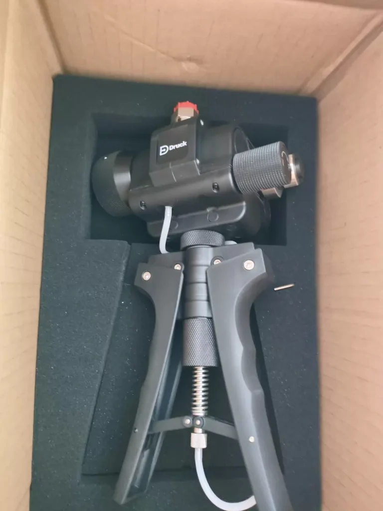Druck PV411A Pressure Generating Hand Pump
