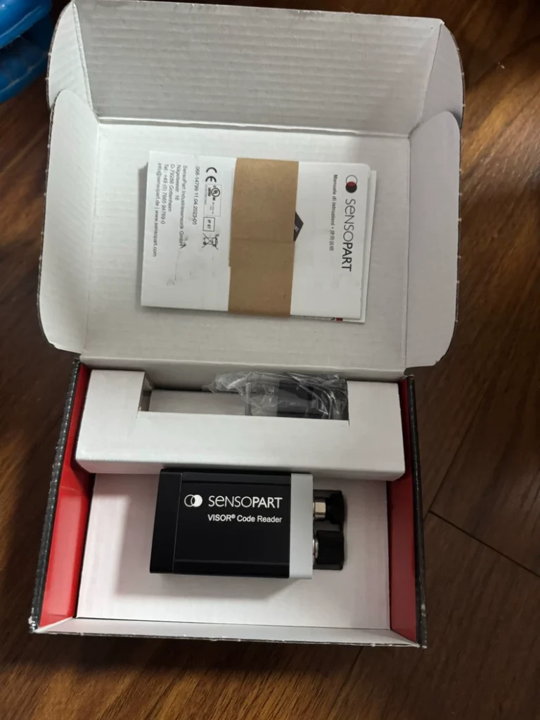 Sensopart V10-CR-A3-R-M-M2-L-00 Code Reader thumbnail