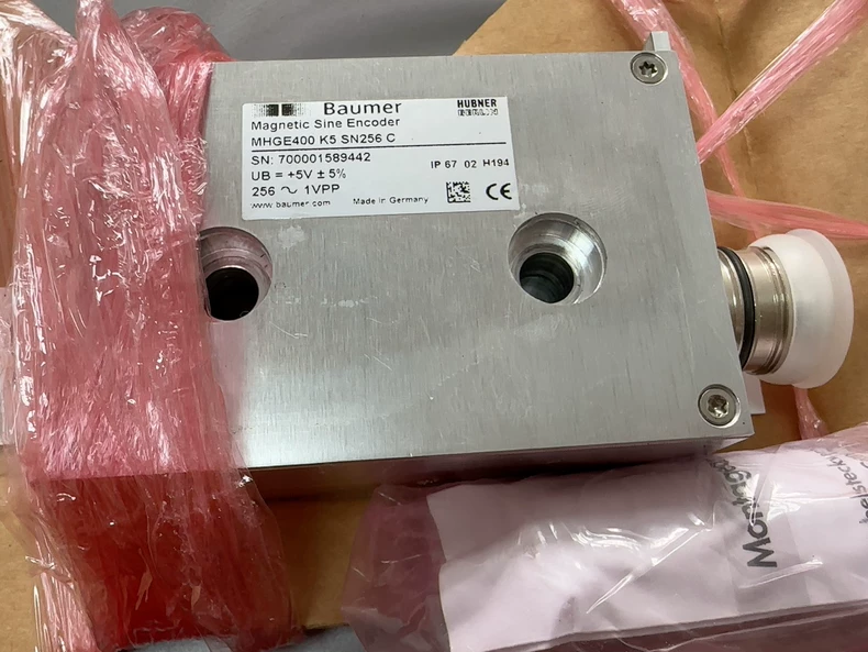 Baumer MHGE400K5SN256C magnetic incremental encoder