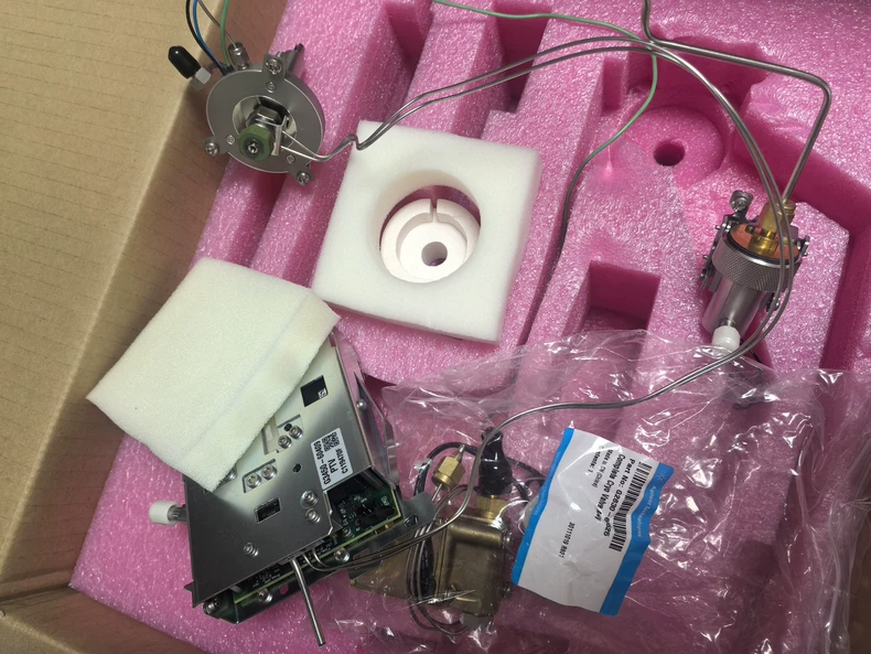 Agilent G3450-60409 G3555-60100 Programmable Temperature Vaporizer thumbnail