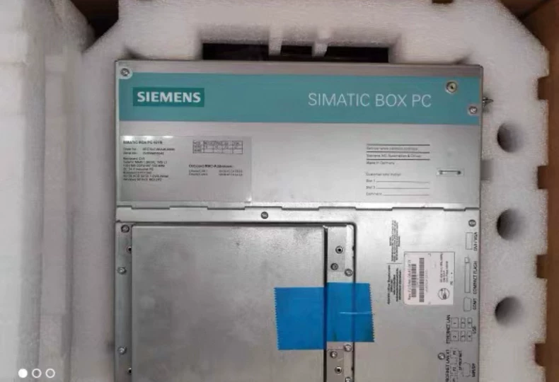 Siemens 6ES7647-6BA26-0BB0 Industrial Computer thumbnail