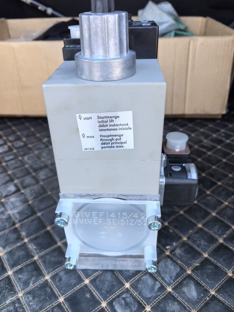 DUNGS MB-DLE420-B01-S52 Multibloc Gas Valve thumbnail