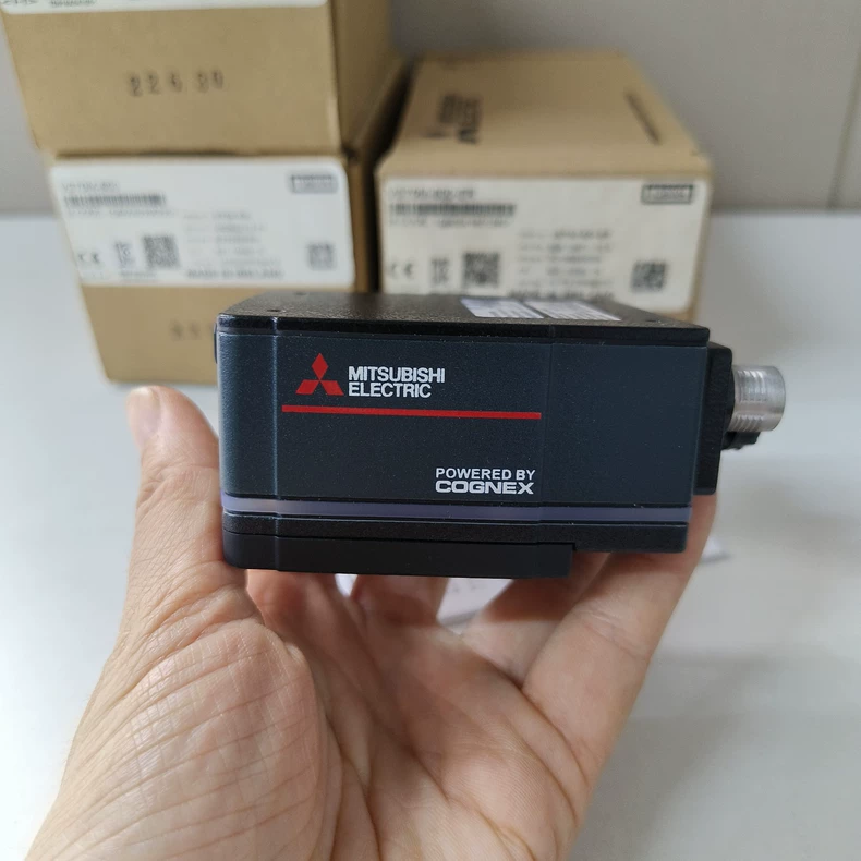 Mitsubishi VS70M-800-E VS70M-800-ERVS70M-800 Camera thumbnail