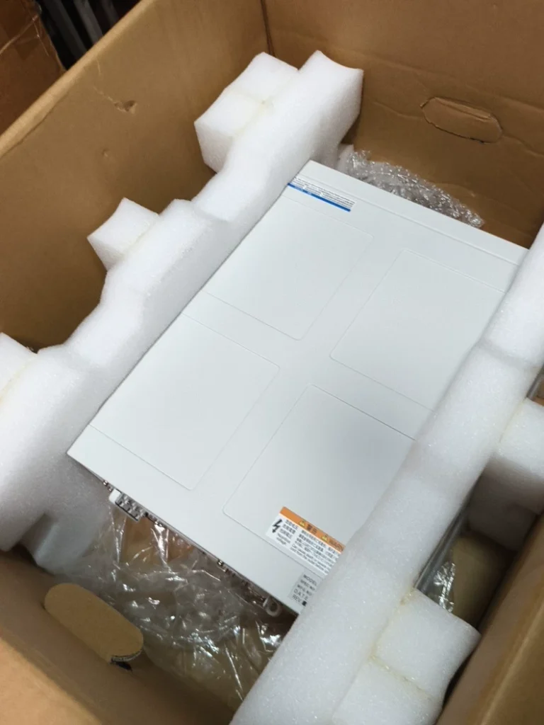 Hitachi HF-W2000 Industrial Computer HJ-2045-WBMB thumbnail