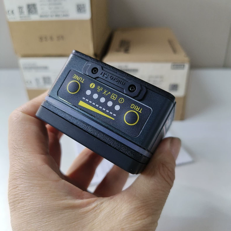 Mitsubishi VS70M-800-E VS70M-800-ERVS70M-800 Camera thumbnail