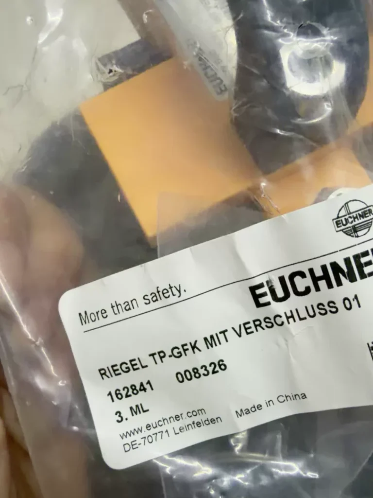 EUCHNER 162841 RIEGEL TP-GFK MIT VERSCHLUSS 01 Safety Switch thumbnail