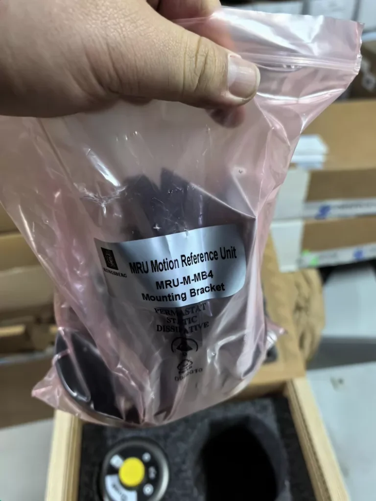 KONGSBERG 3750003 MRU D MOTION REFERENCE UNIT thumbnail